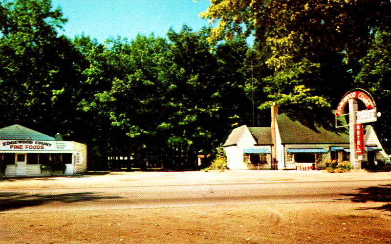 Edgewood Court Motel - Vintage Postcard